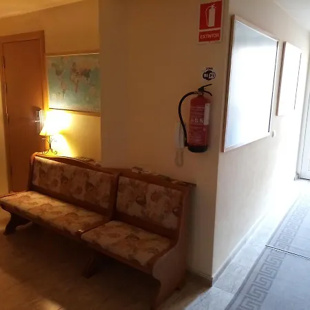 Sant Sadurni Гостевой дом 2*
